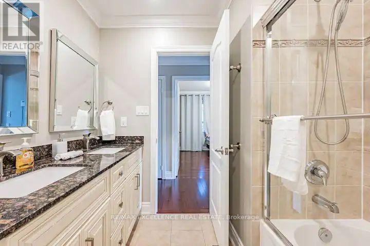 4568 Centretown Way, Mississauga, Ontario  L5R 0E2 - Photo 12 - W12106340