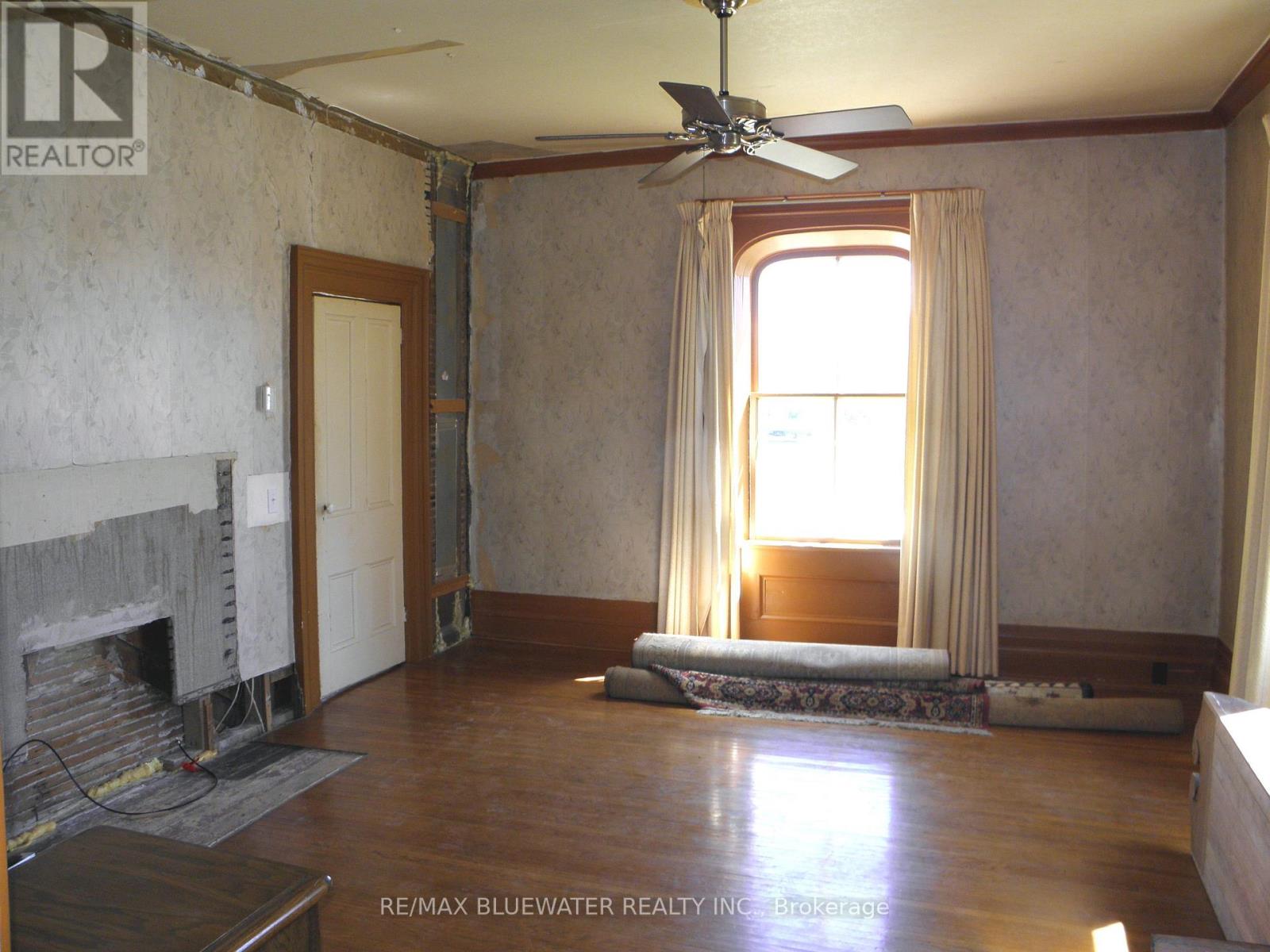 54 Allen Street, Lambton Shores, Ontario  N0M 2N0 - Photo 21 - X12111710