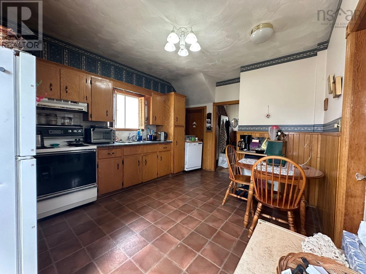 Property at 47 Bridge Avenue image 3