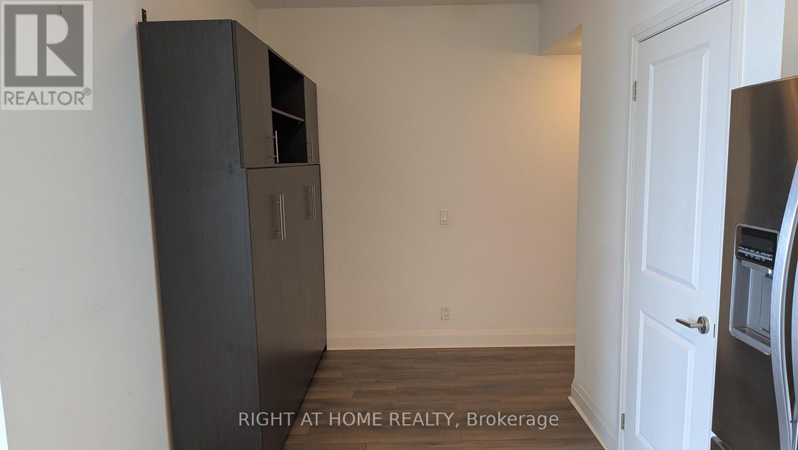 203 - 15 Zorra Street, Toronto, Ontario  M8Z 0C1 - Photo 12 - W12114367