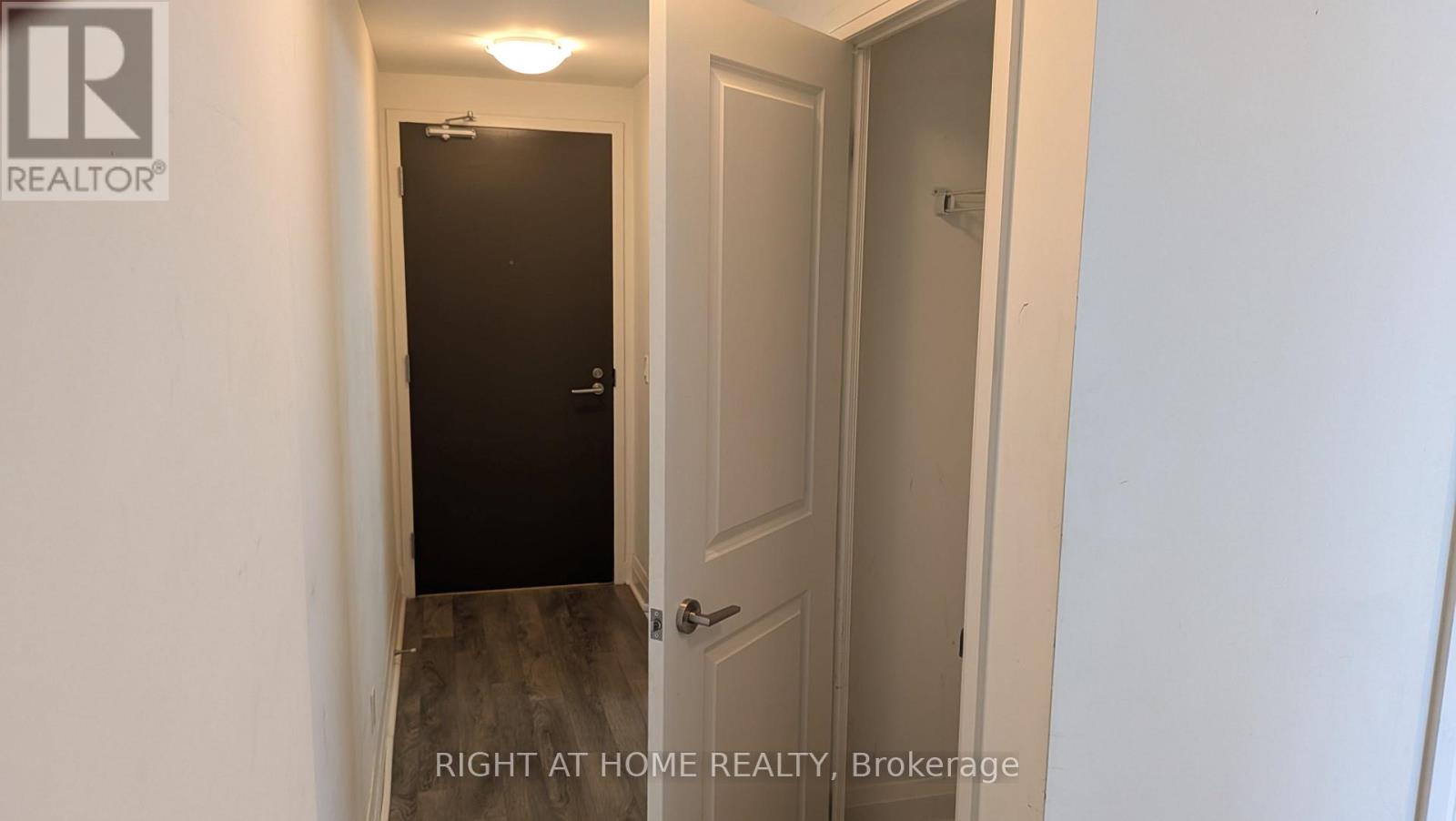 203 - 15 Zorra Street, Toronto, Ontario  M8Z 0C1 - Photo 6 - W12114367