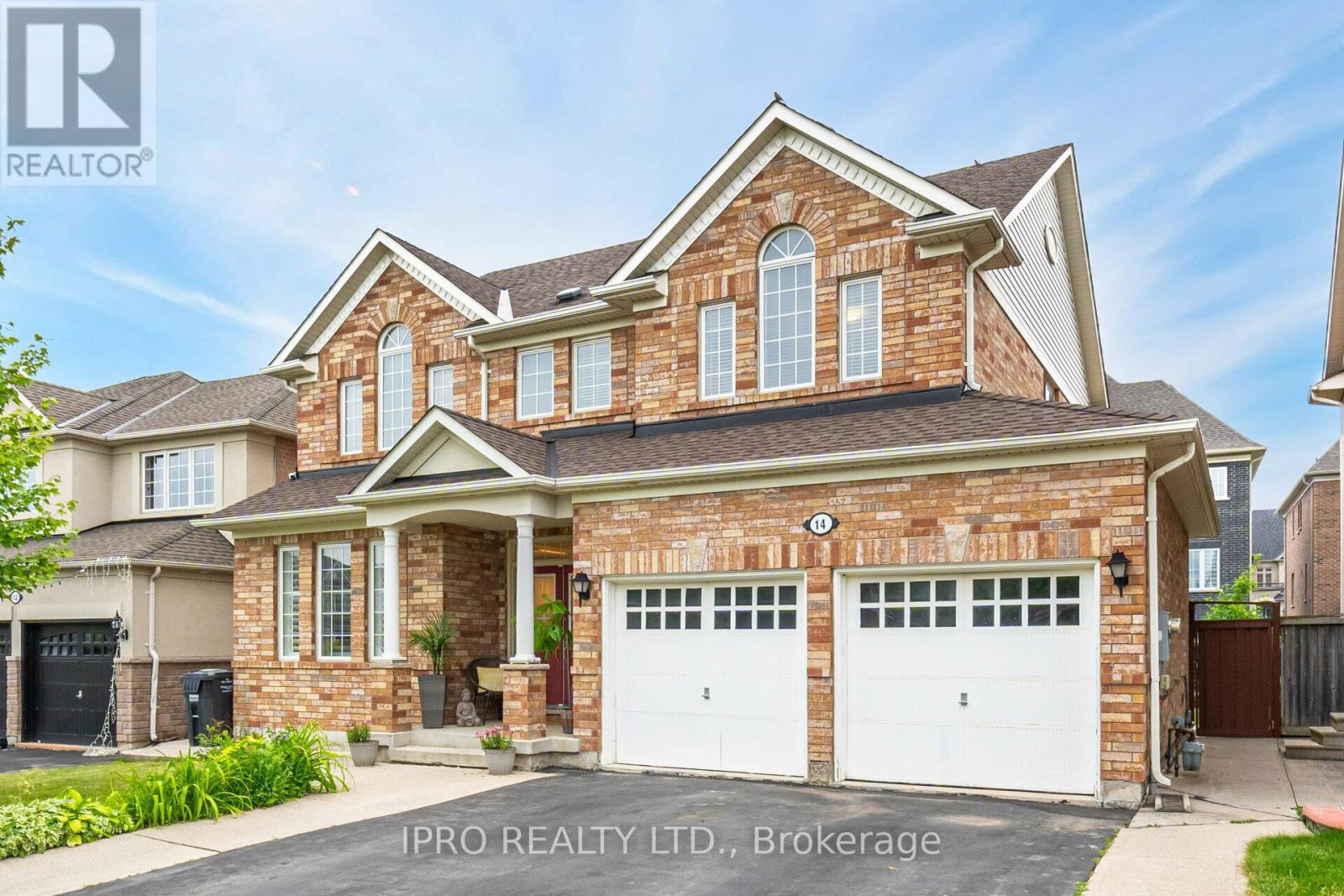 14 Valleywest Road, Brampton (Vales Of Castlemore), Ontario  L6P 2J9 - Photo 1 - W12114375