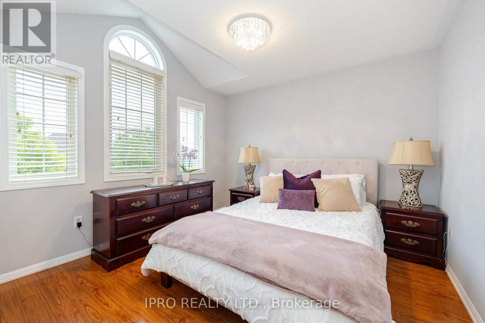 14 Valleywest Road, Brampton (Vales Of Castlemore), Ontario  L6P 2J9 - Photo 27 - W12114375