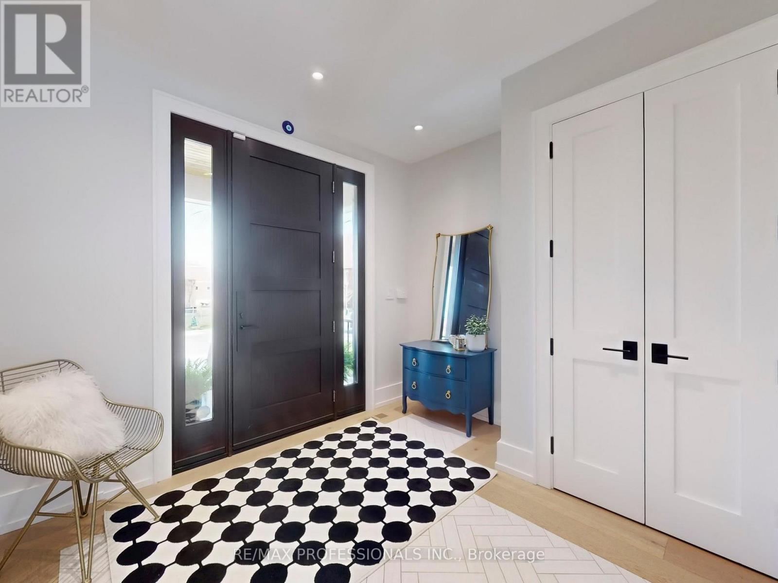 Property at 92 GEORGE STREET image 4