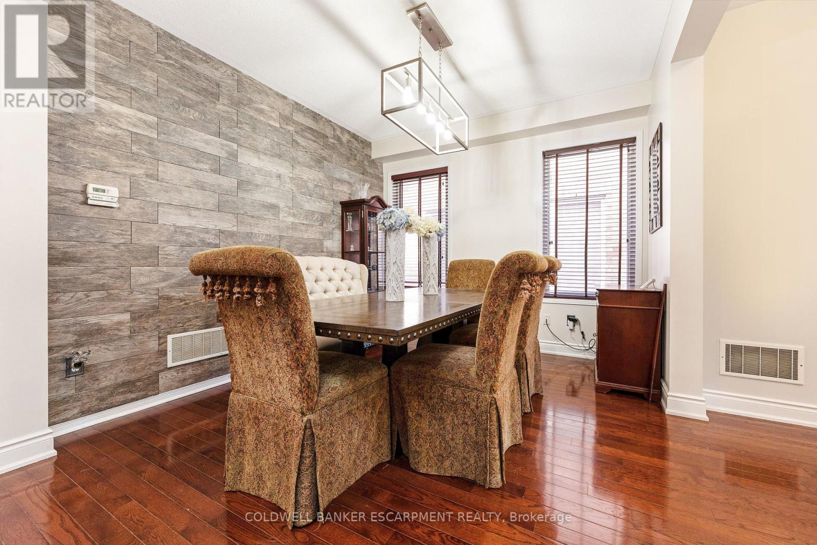 602 Yates Drive, Milton, Ontario  L9T 7R1 - Photo 7 - W12114385