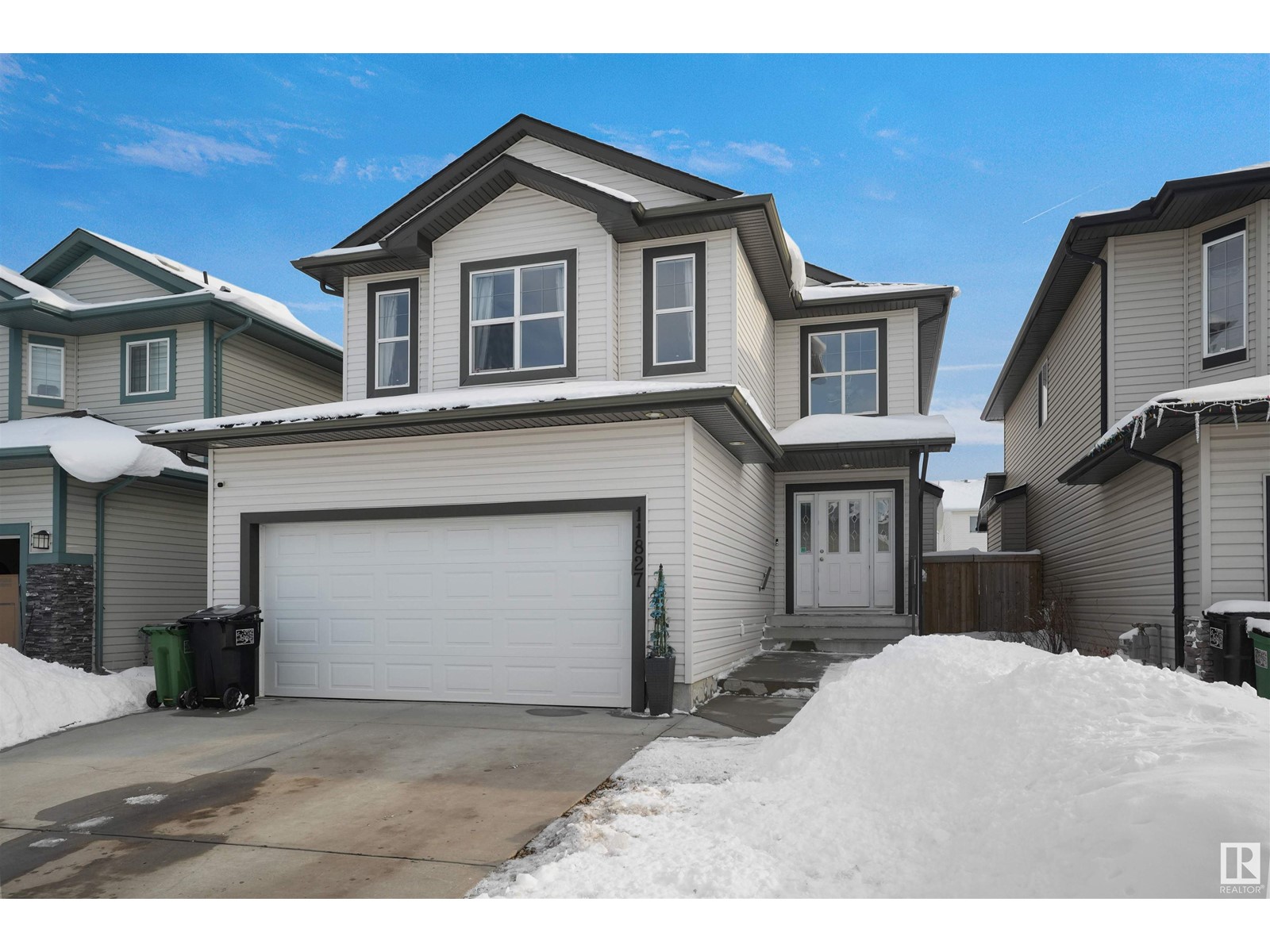 Property at 11827 174 Av NW image 1