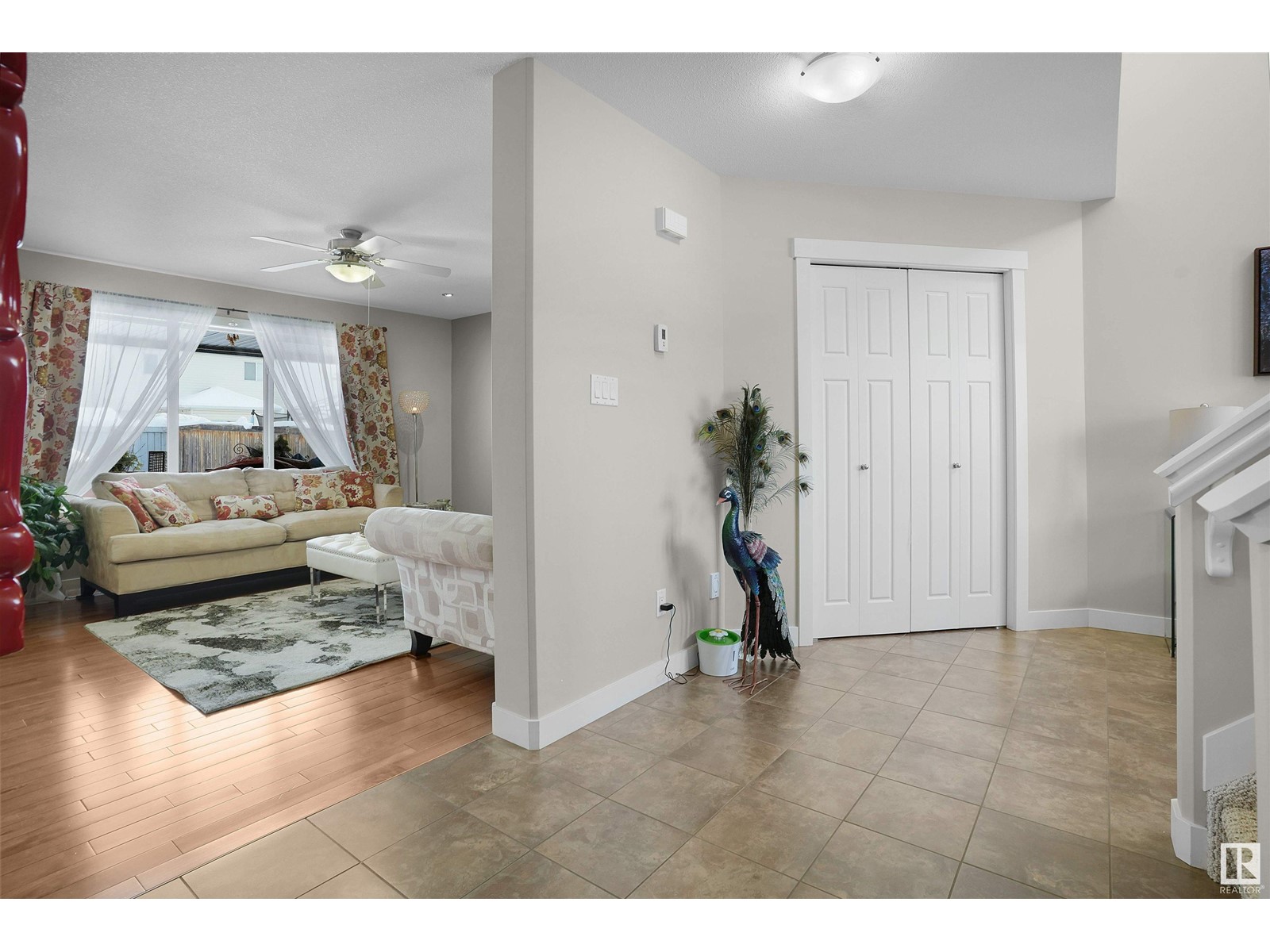 Property at 11827 174 Av NW image 4