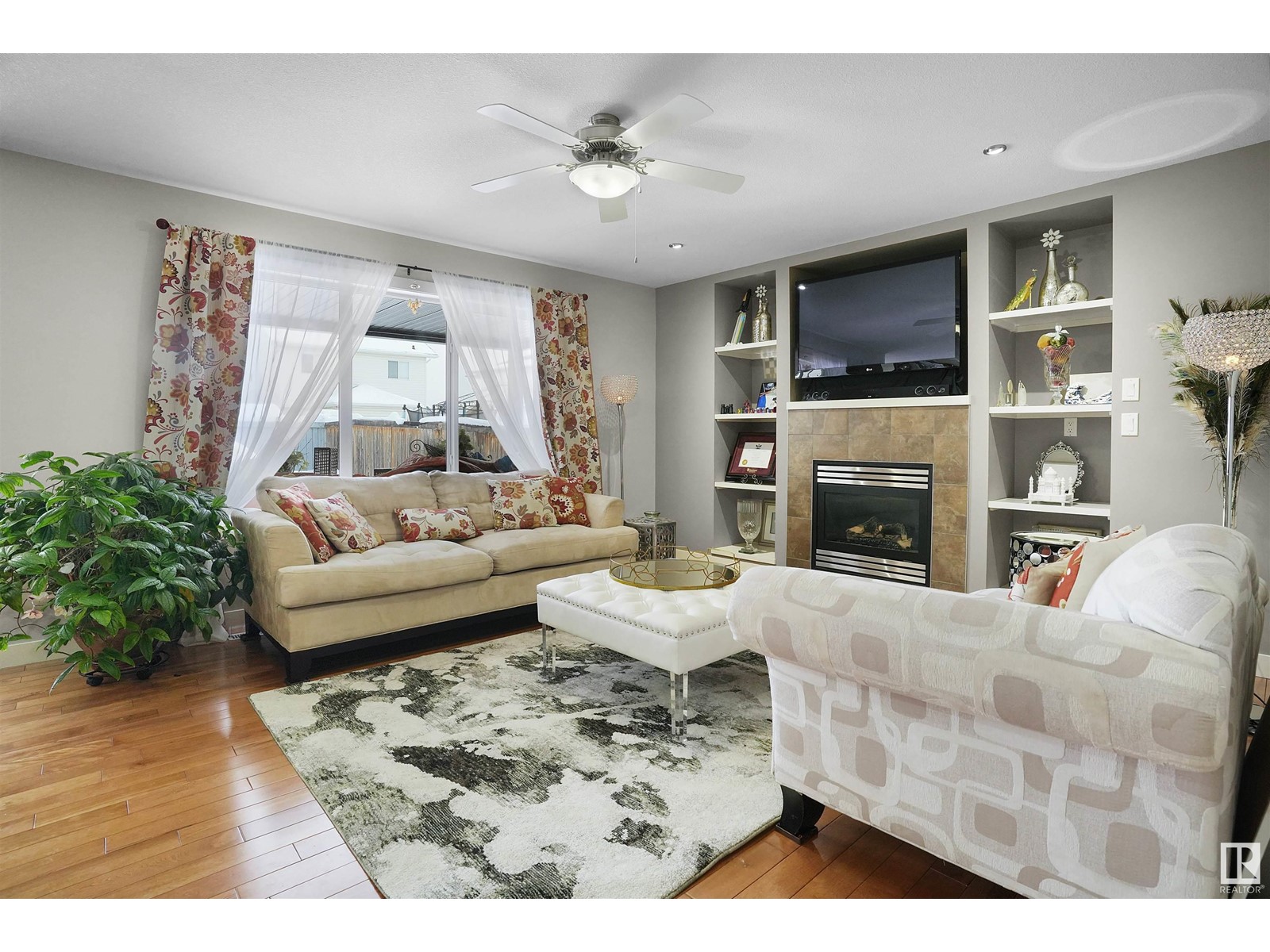 Property at 11827 174 Av NW image 5