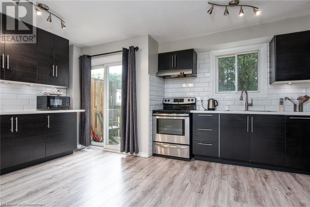 80 Old Country Drive Unit# 14, Kitchener, Ontario  N2E 2E5 - Photo 18 - 40711803