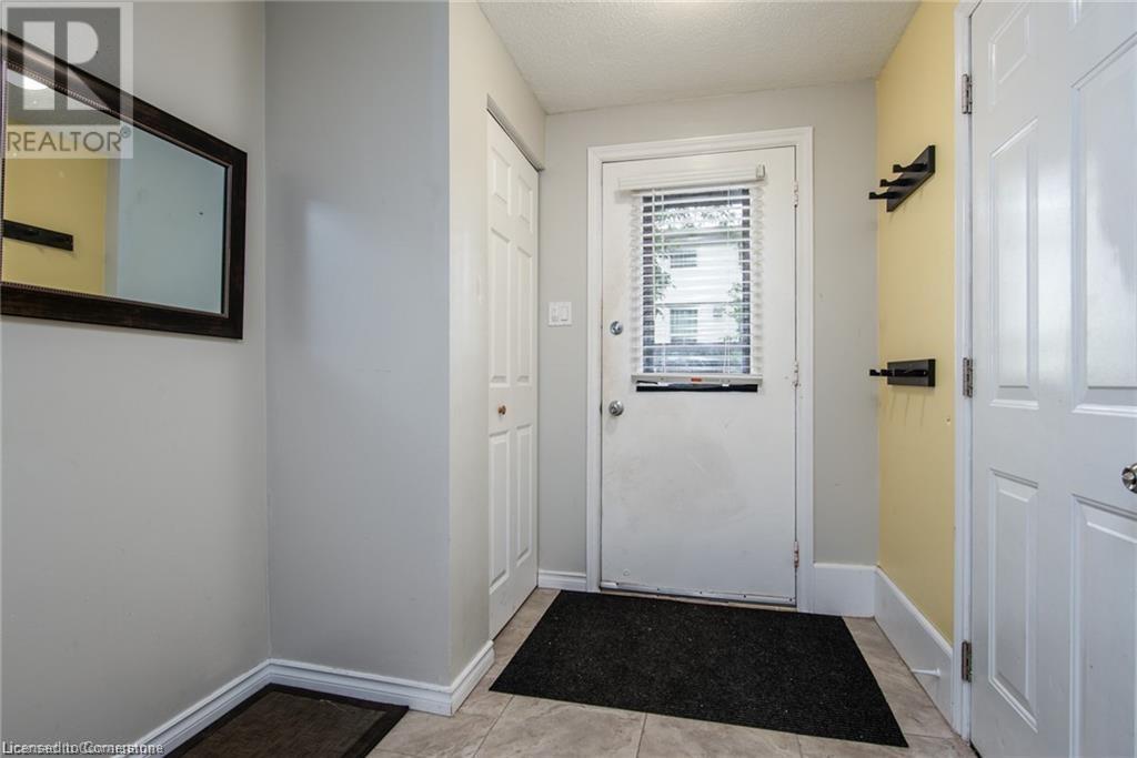 80 Old Country Drive Unit# 14, Kitchener, Ontario  N2E 2E5 - Photo 6 - 40711803