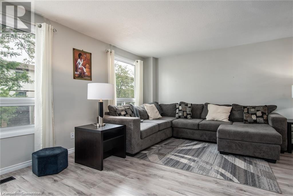 80 Old Country Drive Unit# 14, Kitchener, Ontario  N2E 2E5 - Photo 14 - 40711803