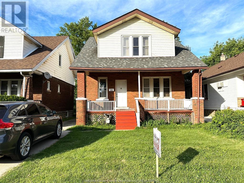 MLS# 25010761: 726 PARTINGTON, Windsor, Canada