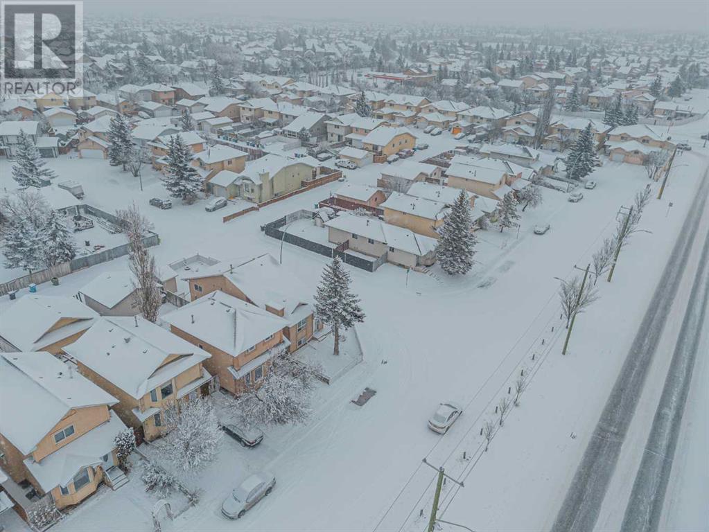 137 Martinglen Way Ne, Calgary, Alberta  T3J 3L1 - Photo 10 - A2194702