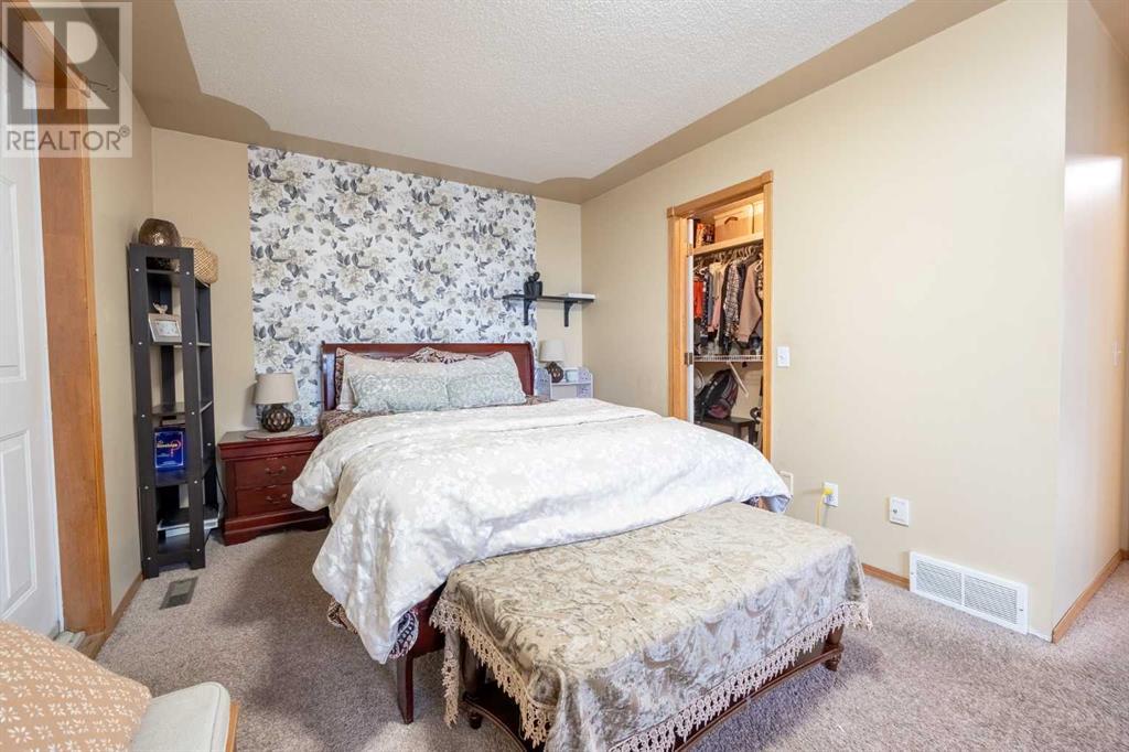 137 Martinglen Way Ne, Calgary, Alberta  T3J 3L1 - Photo 34 - A2194702