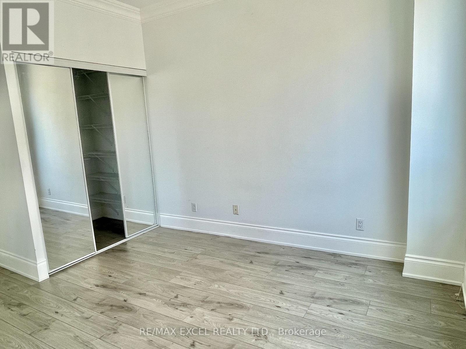 1506 - 102 Bloor Street W, Toronto, Ontario  M5S 1M8 - Photo 11 - C12114476
