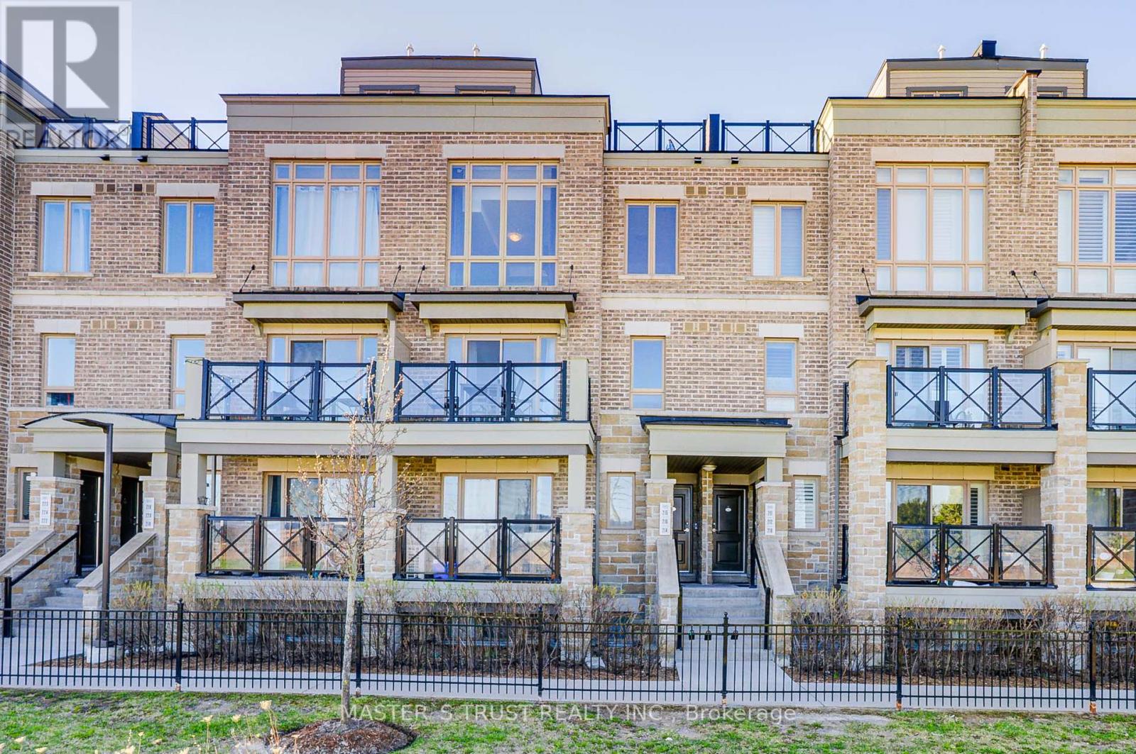 Property at 215 - 10 DUNSHEATH WAY image 1
