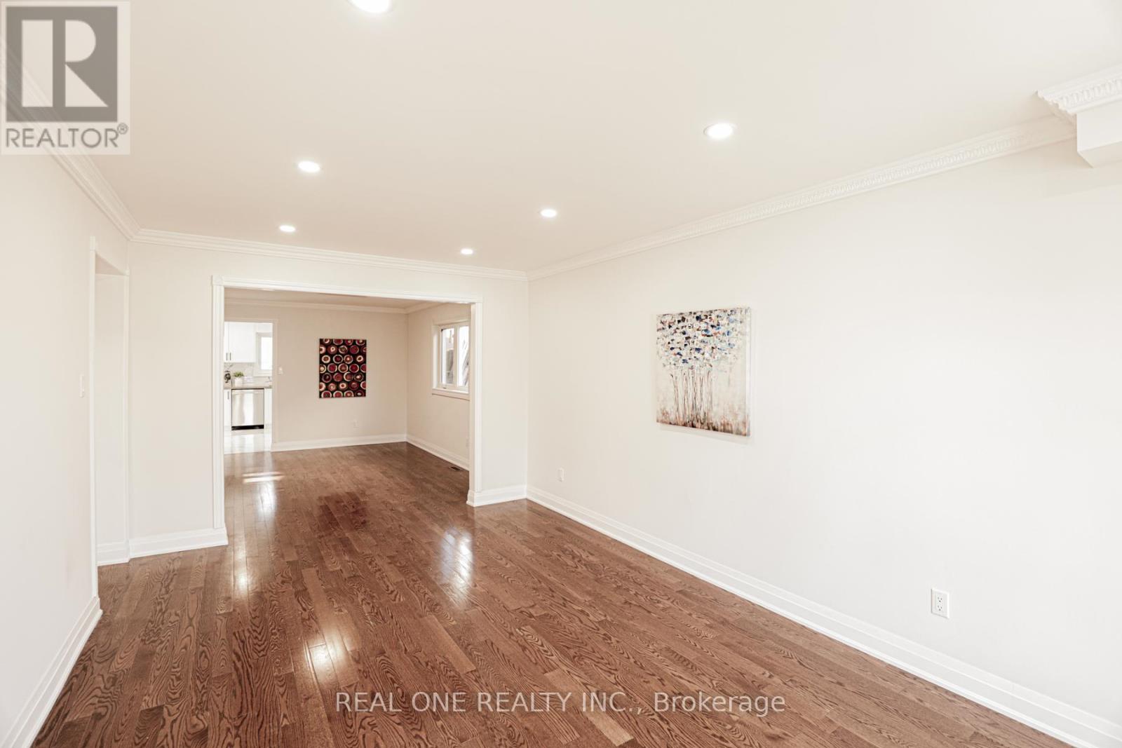 621 Winterton Way, Mississauga (Hurontario), Ontario  L5R 3J3 - Photo 10 - W12114433