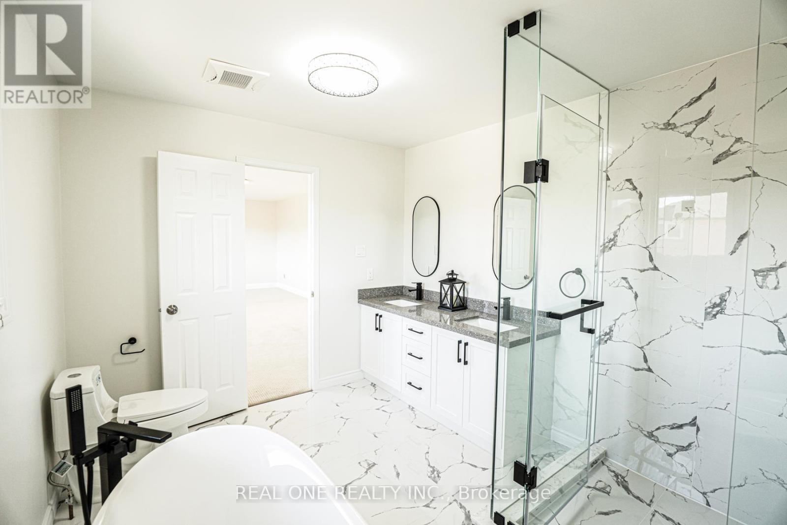 621 Winterton Way, Mississauga (Hurontario), Ontario  L5R 3J3 - Photo 27 - W12114433