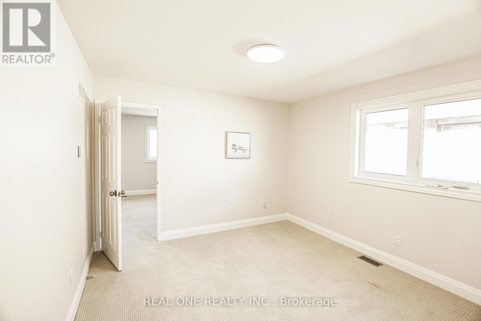 621 Winterton Way, Mississauga (Hurontario), Ontario  L5R 3J3 - Photo 34 - W12114433