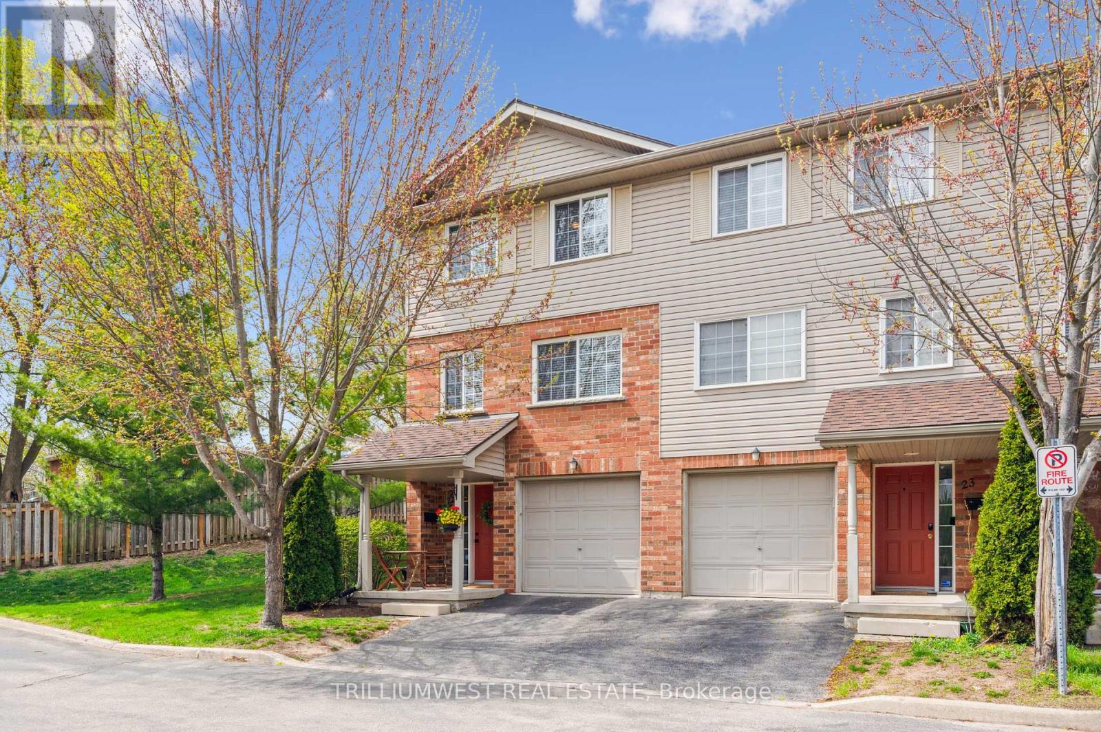 Property at 22 - 120 DUDHOPE AVENUE image 1
