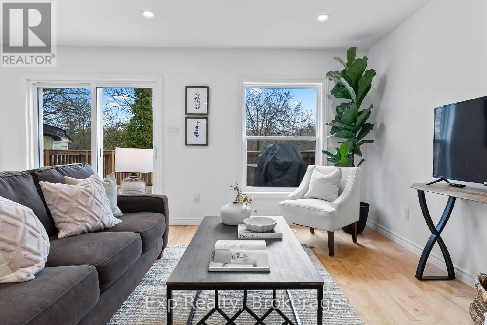 Property at 54 HOBBS DRIVE image 1
