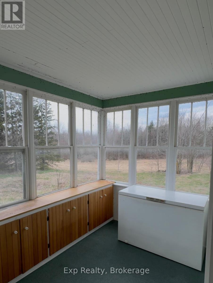 3148 County Road 32 Highway, Leeds And The Thousand Islands, Ontario  K0H 2N0 - Photo 15 - X12114496
