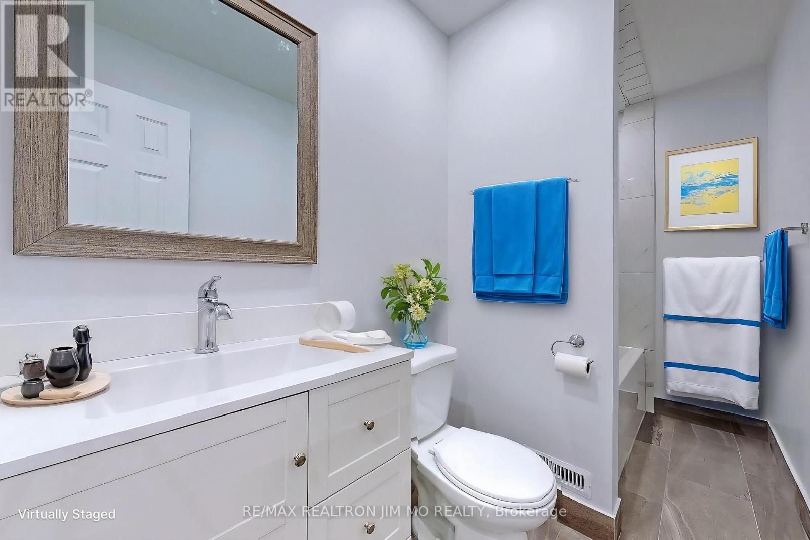 Upper - 153 Hollyberry Trail, Toronto, Ontario  M2H 2P2 - Photo 11 - C12114488