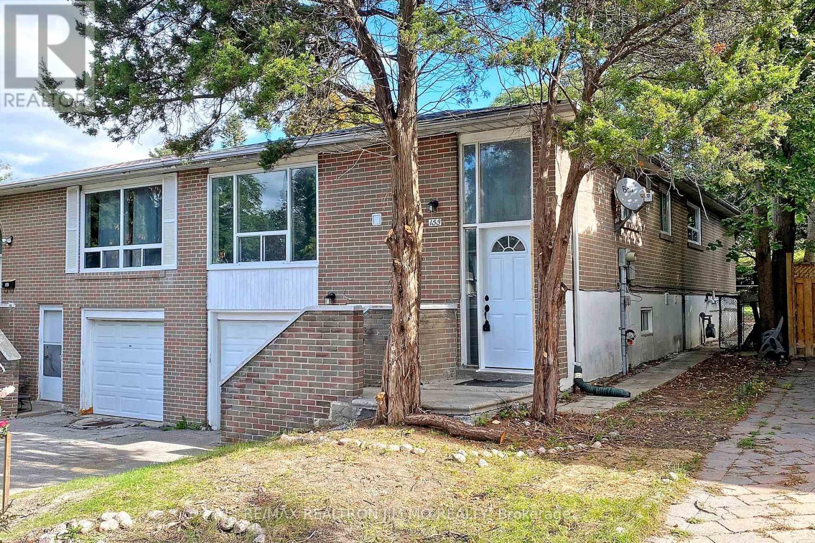 Upper - 153 Hollyberry Trail, Toronto, Ontario  M2H 2P2 - Photo 2 - C12114488