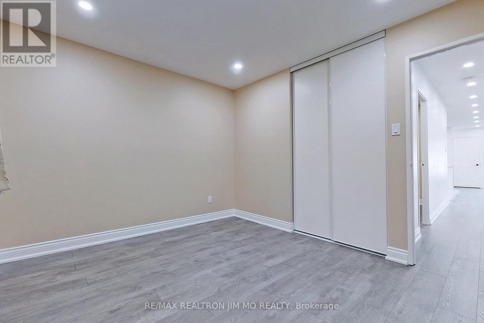 Upper - 153 Hollyberry Trail, Toronto, Ontario  M2H 2P2 - Photo 22 - C12114488