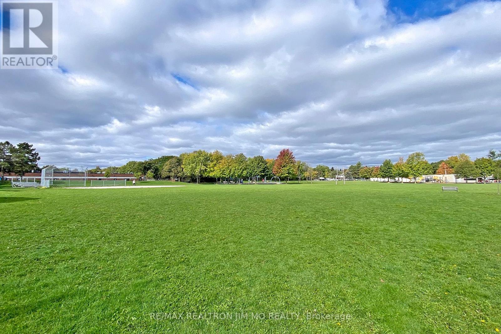 Upper - 153 Hollyberry Trail, Toronto, Ontario  M2H 2P2 - Photo 30 - C12114488
