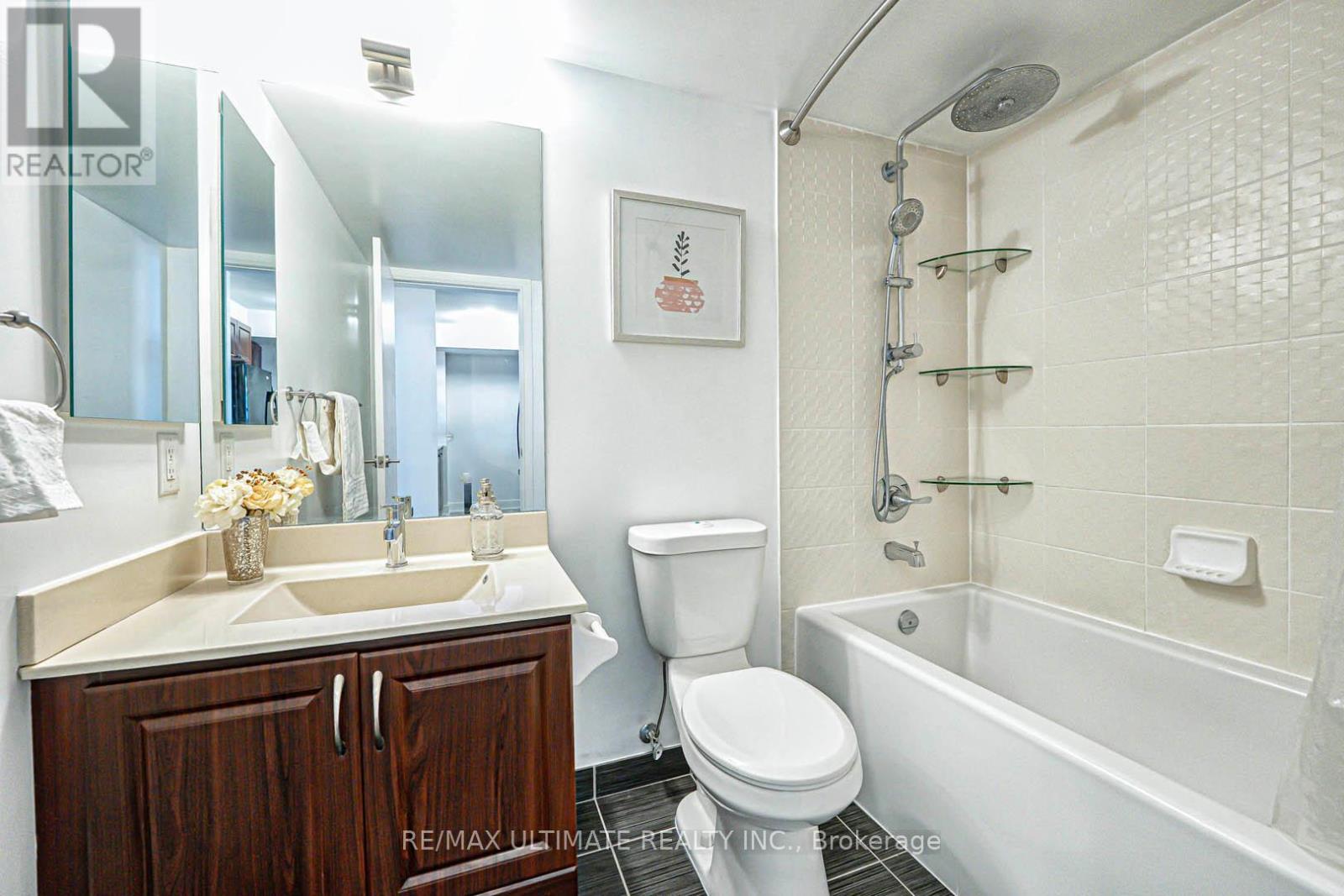 3720 - 135 Village Green Square, Toronto, Ontario  M1S 0G4 - Photo 18 - E12114481