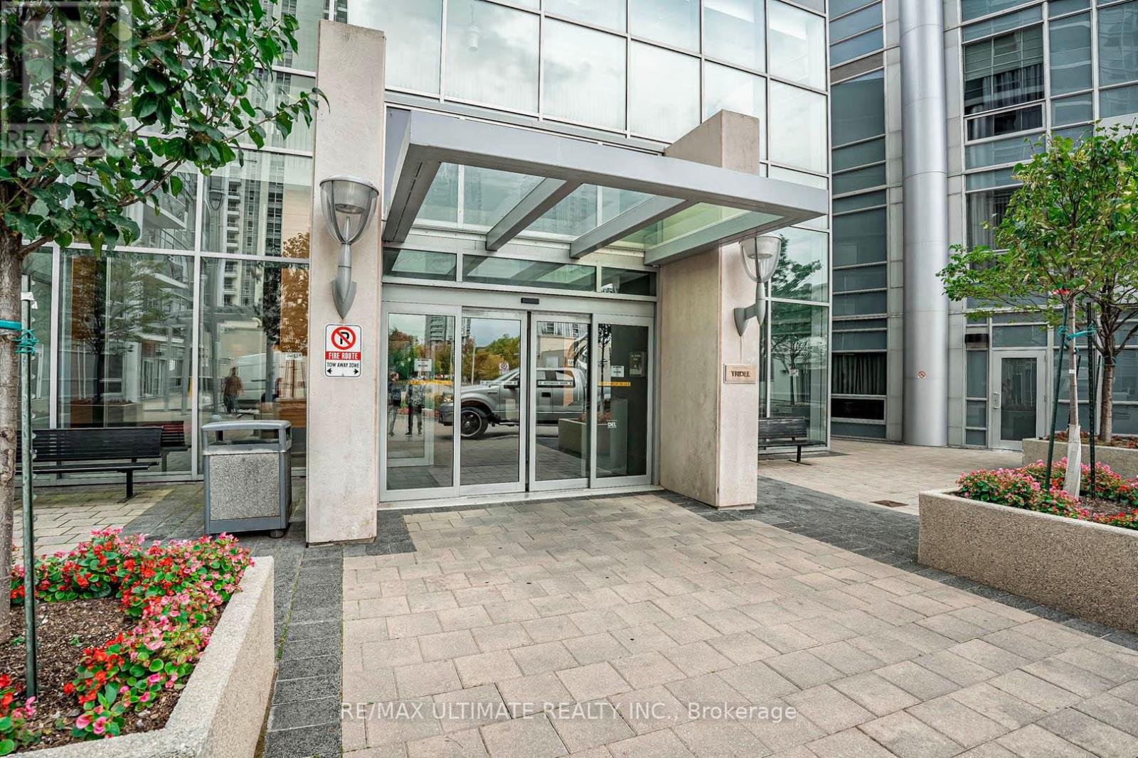 3720 - 135 Village Green Square, Toronto, Ontario  M1S 0G4 - Photo 3 - E12114481