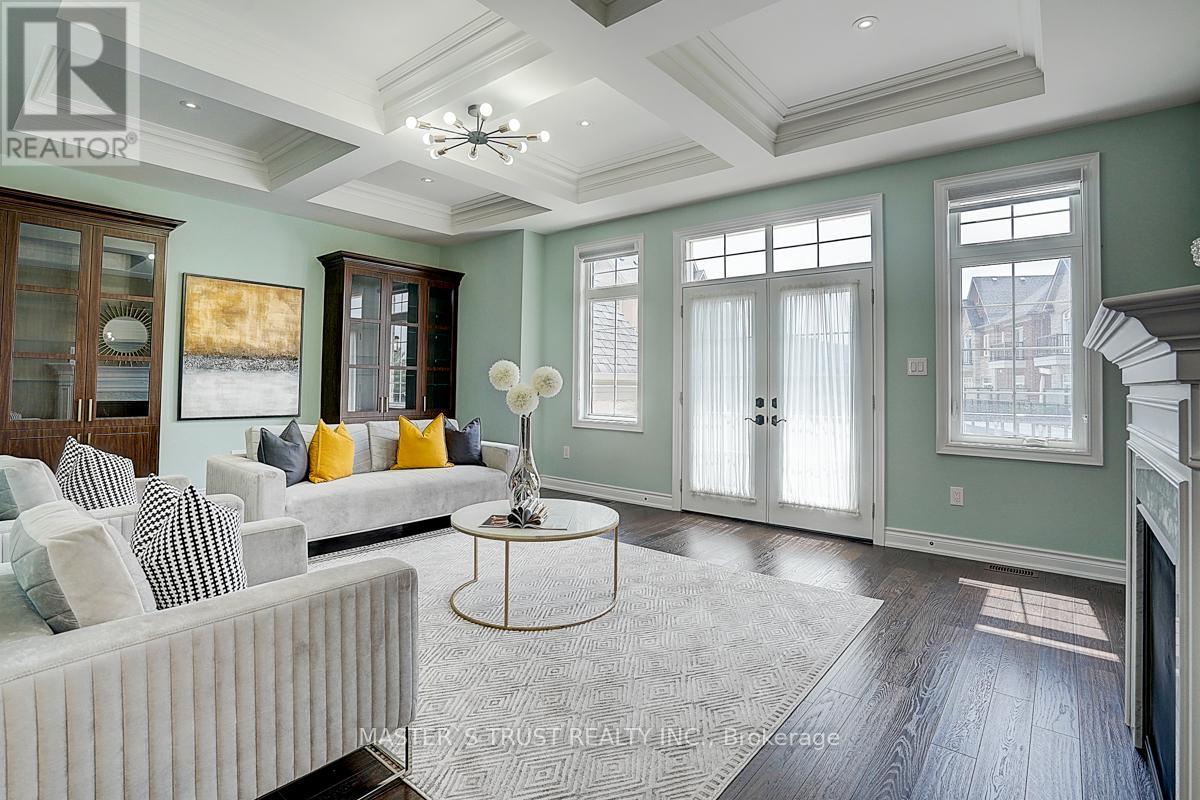 10 Creekvalley Lane, Markham, Ontario  L6C 0Y7 - Photo 11 - N12114487