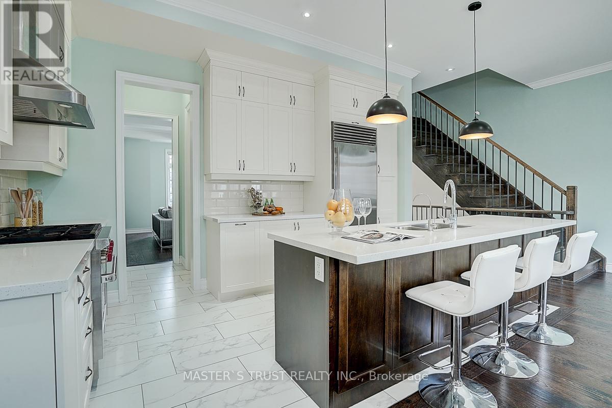 10 Creekvalley Lane, Markham, Ontario  L6C 0Y7 - Photo 15 - N12114487