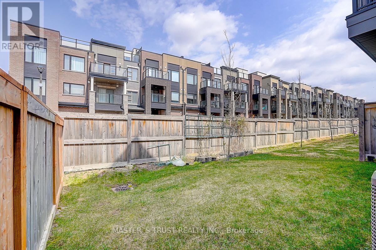 10 Creekvalley Lane, Markham, Ontario  L6C 0Y7 - Photo 39 - N12114487