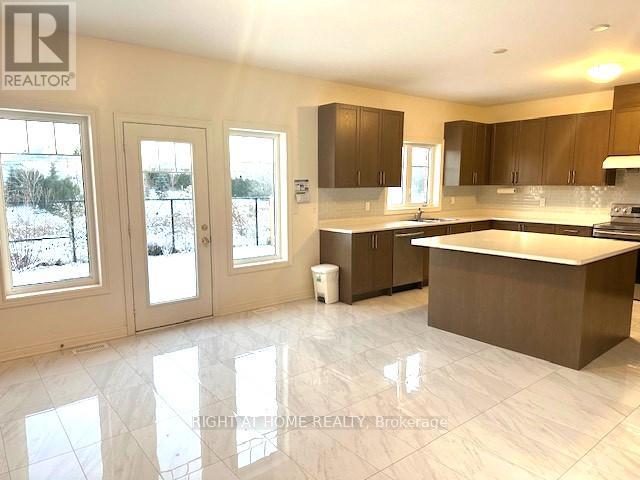 27 Dr Pearson Court, East Gwillimbury, Ontario  L9N 0L6 - Photo 9 - N12114494