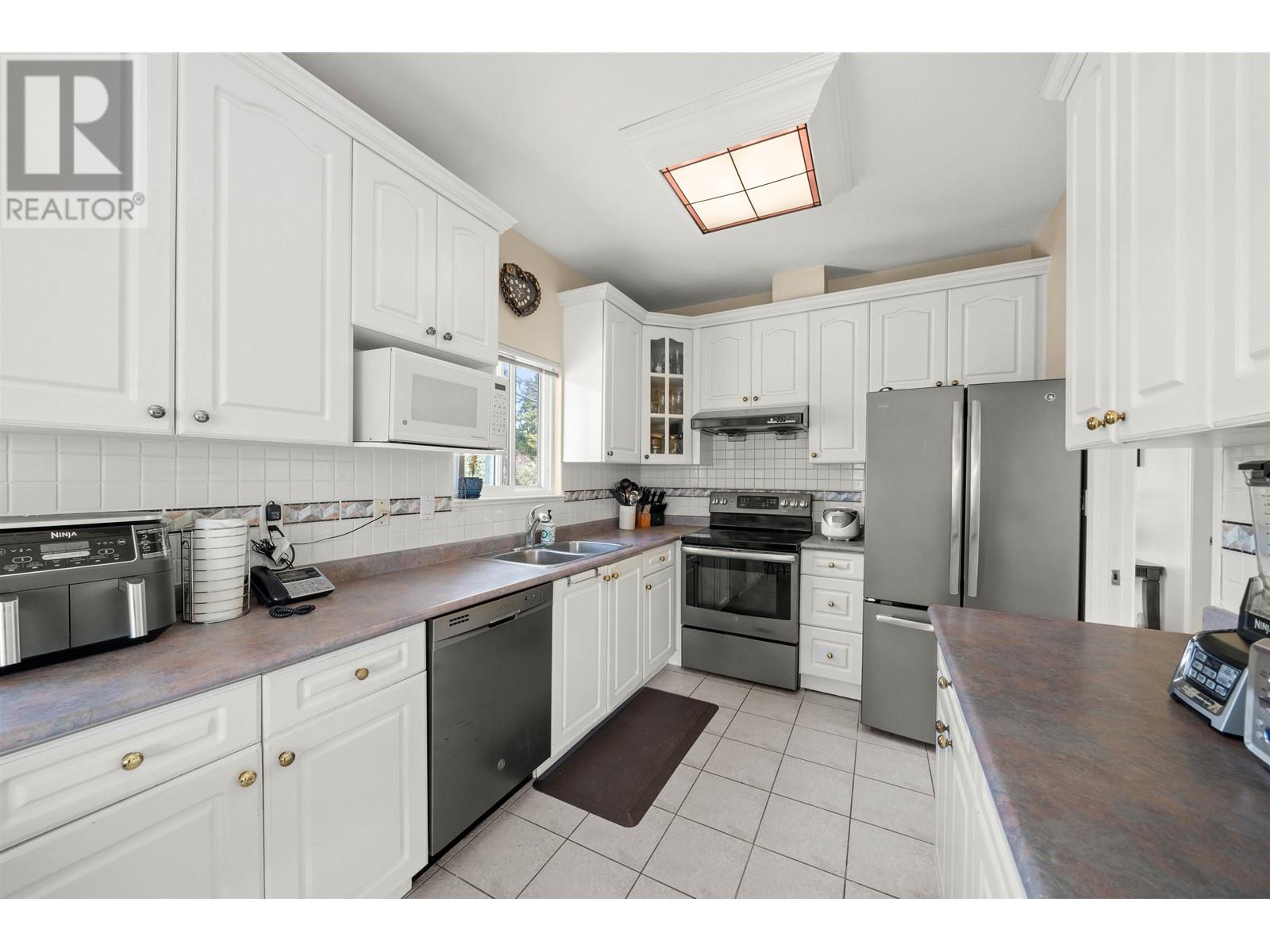 Listing Picture 12 of 34 : 5323 DUMFRIES STREET, Vancouver / 溫哥華 - 魯藝地產 Yvonne Lu Group - MLS Medallion Club Member