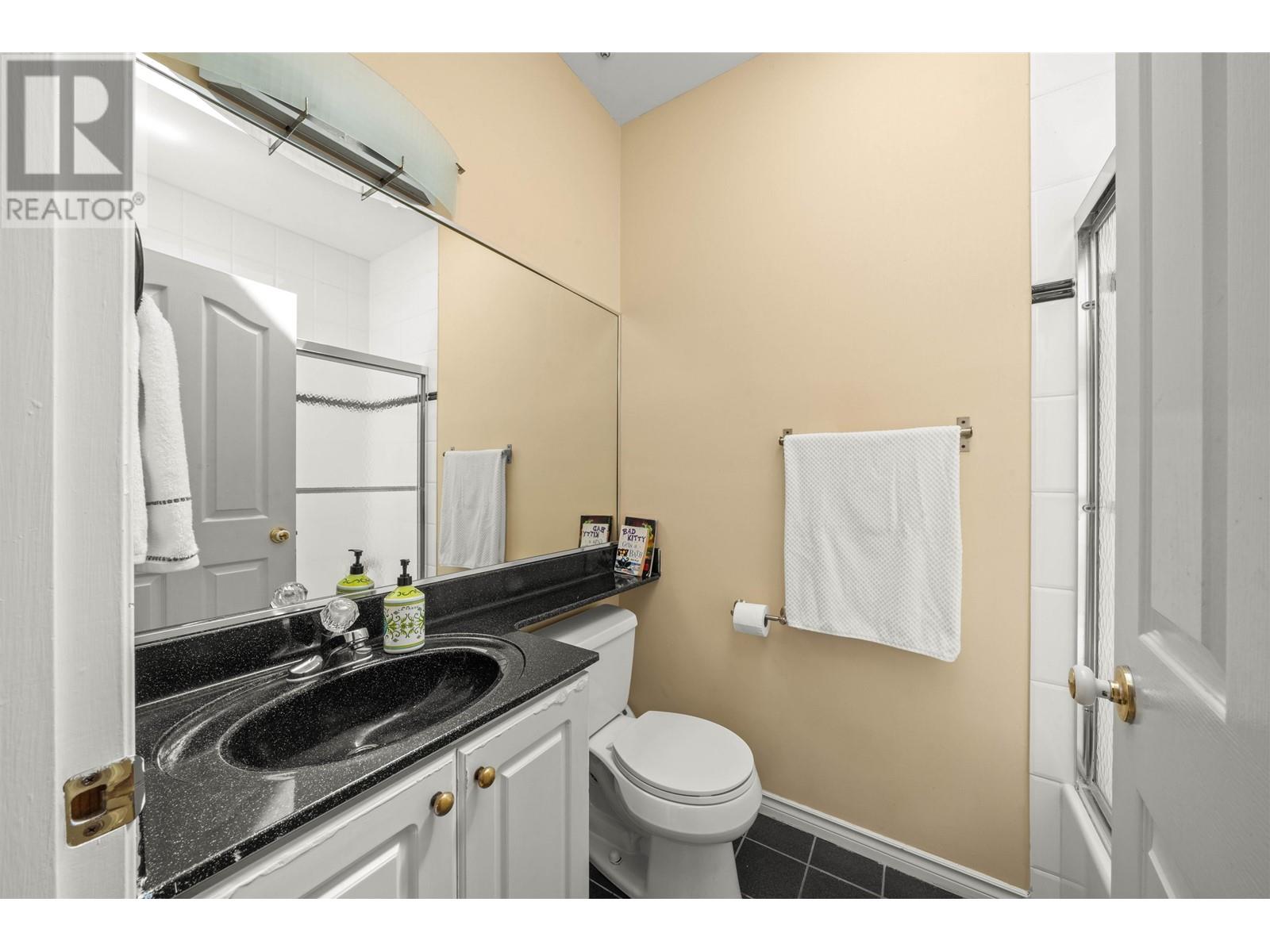 Listing Picture 17 of 34 : 5323 DUMFRIES STREET, Vancouver / 溫哥華 - 魯藝地產 Yvonne Lu Group - MLS Medallion Club Member