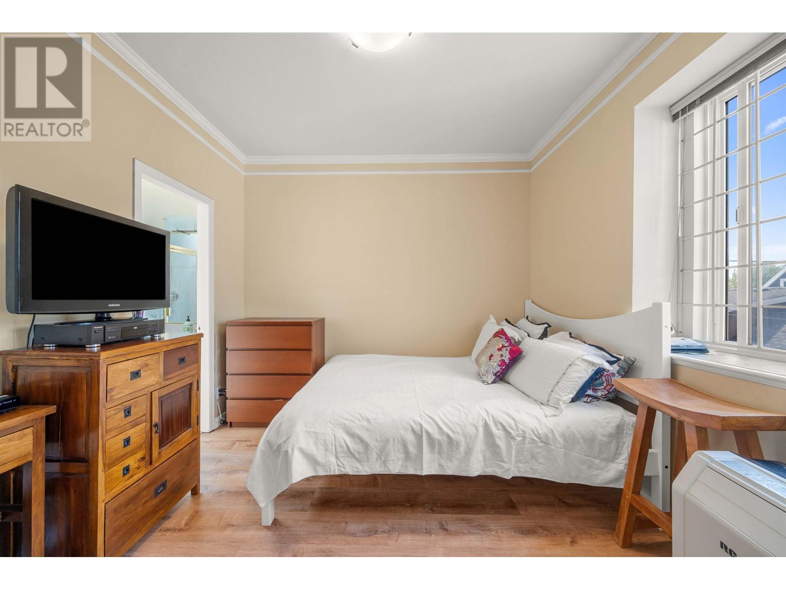 Listing Picture 19 of 34 : 5323 DUMFRIES STREET, Vancouver / 溫哥華 - 魯藝地產 Yvonne Lu Group - MLS Medallion Club Member