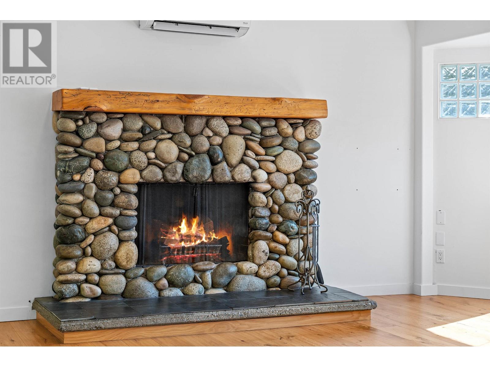 Property at 2585 THE BOULEVARD image 4
