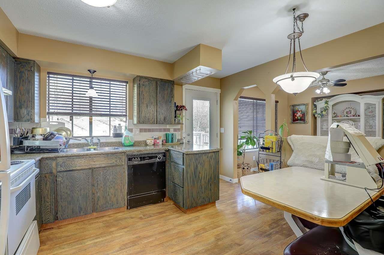 18233 60a Avenue, Surrey, British Columbia  V3S 5R6 - Photo 11 - R2990410