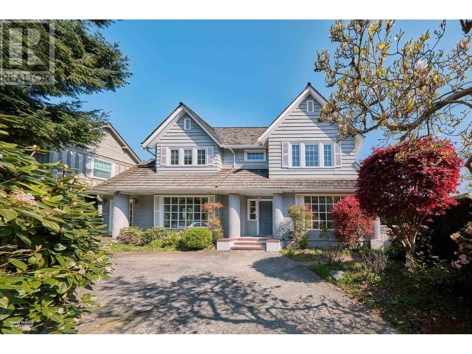 1355 W 33rd Avenue, Vancouver, British Columbia  V6M 1A6 - Photo 1 - R2996274