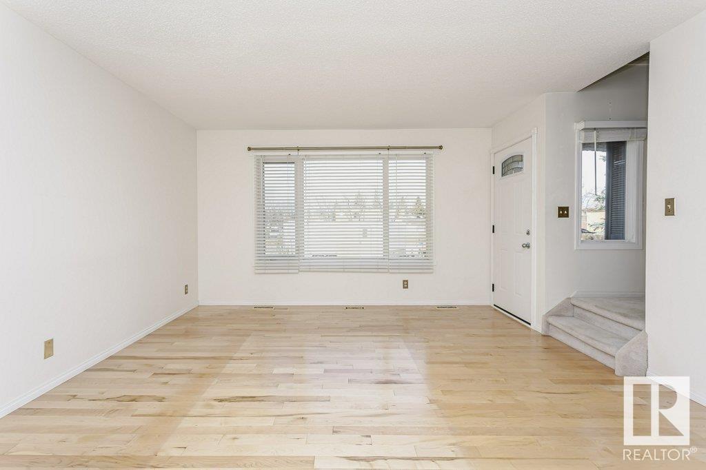 11399 22 Av Nw, Edmonton, Alberta  T6J 4V8 - Photo 7 - E4433536