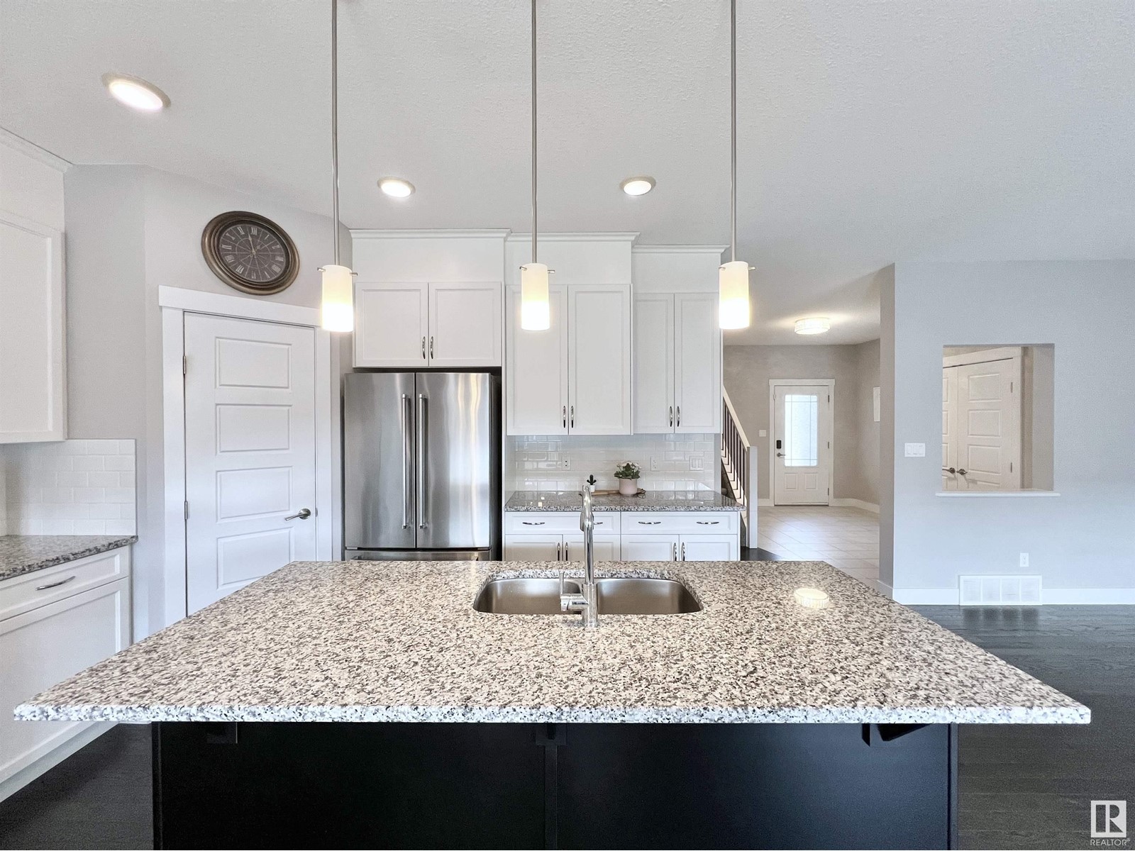 Property at 3729 KIDD CR SW image 3