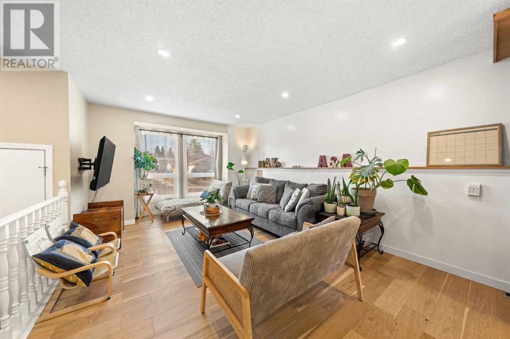 Property at 219 Berwick Way NW image 3