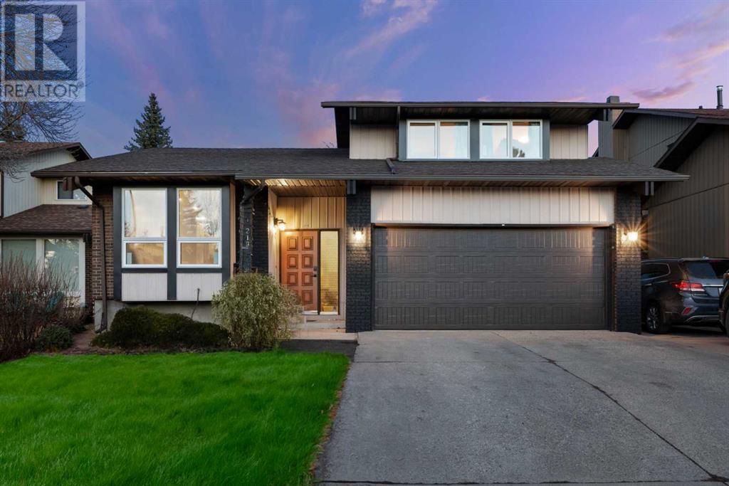Property at 219 Berwick Way NW image 1