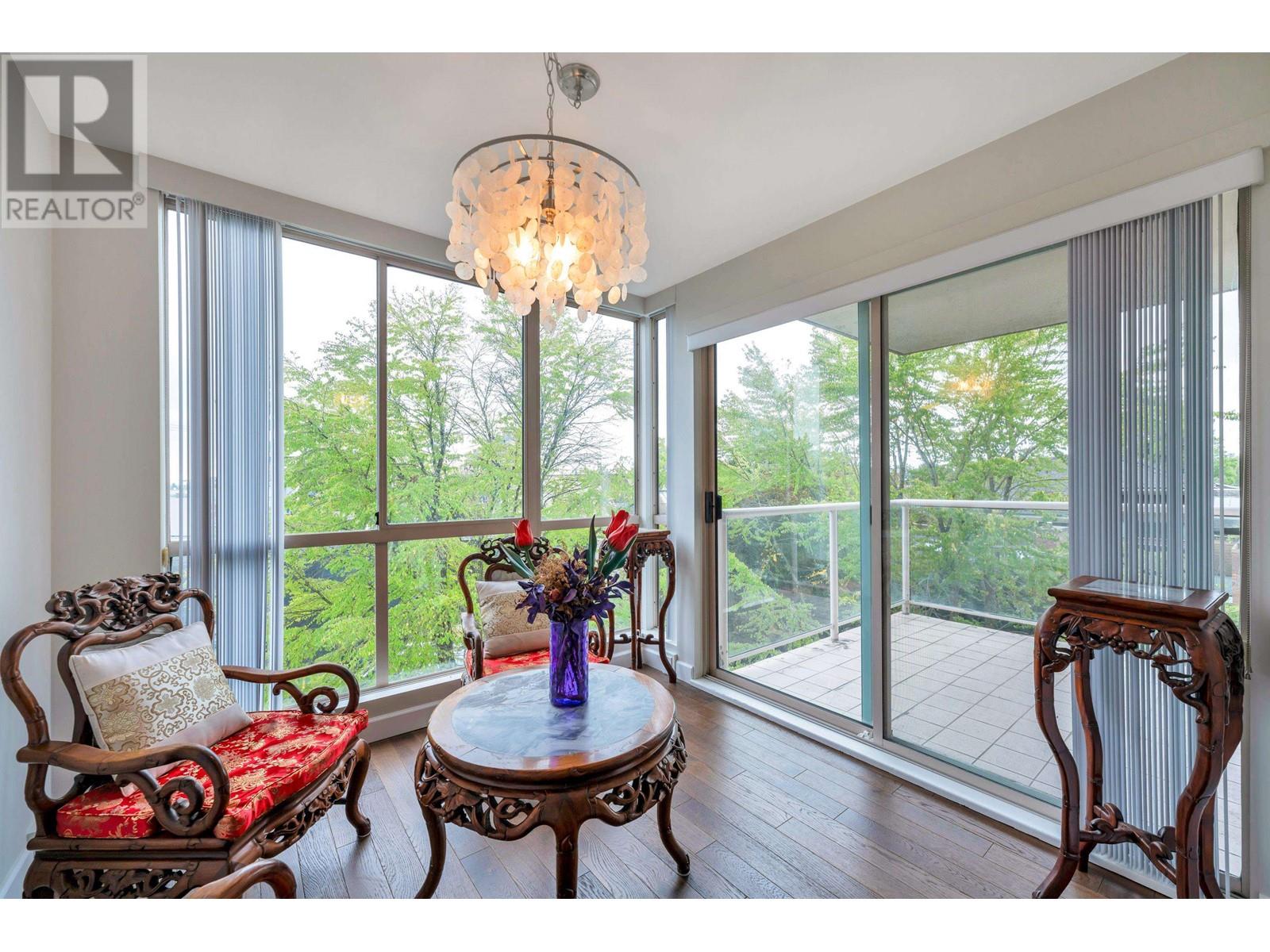 Listing Picture 6 of 31 : 403 2288 W 40TH AVENUE, Vancouver / 溫哥華 - 魯藝地產 Yvonne Lu Group - MLS Medallion Club Member