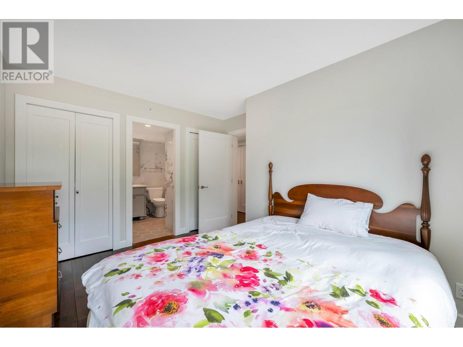 Listing Picture 23 of 31 : 403 2288 W 40TH AVENUE, Vancouver / 溫哥華 - 魯藝地產 Yvonne Lu Group - MLS Medallion Club Member