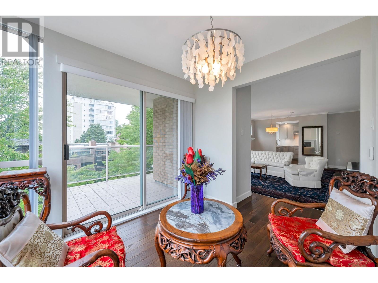 Listing Picture 7 of 31 : 403 2288 W 40TH AVENUE, Vancouver / 溫哥華 - 魯藝地產 Yvonne Lu Group - MLS Medallion Club Member