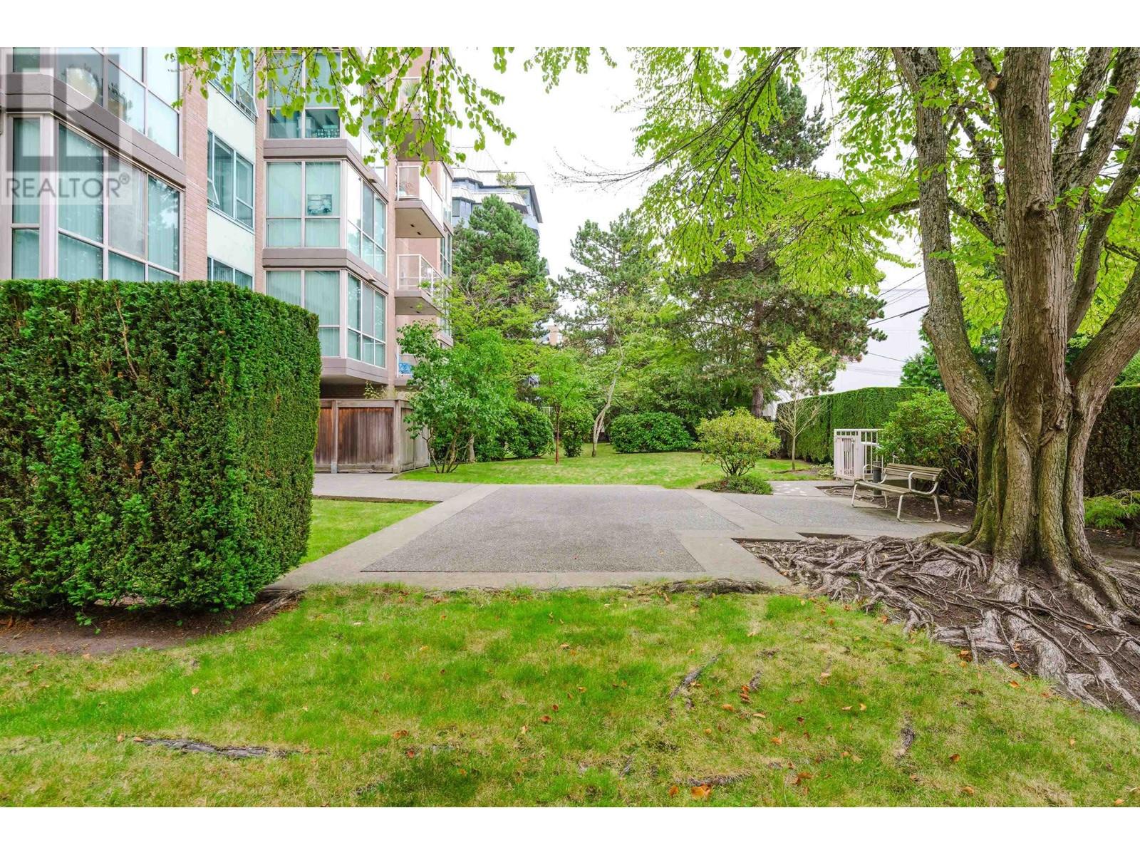 Listing Picture 28 of 31 : 403 2288 W 40TH AVENUE, Vancouver / 溫哥華 - 魯藝地產 Yvonne Lu Group - MLS Medallion Club Member